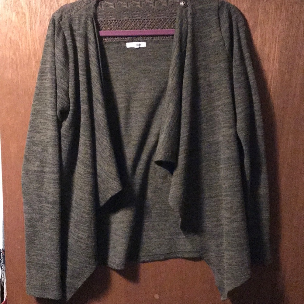 Hunter green sweater